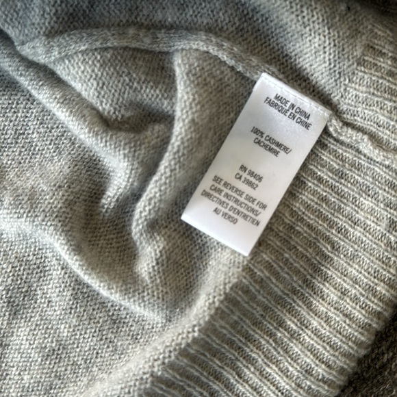 Theory Adrianna Feather Weight Cashmere Sweater V-Neck Heather Gray - M - Picture 8 of 10